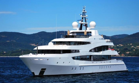 Non aux coffres d'amarrage pour Méga Yachts à Ajaccio