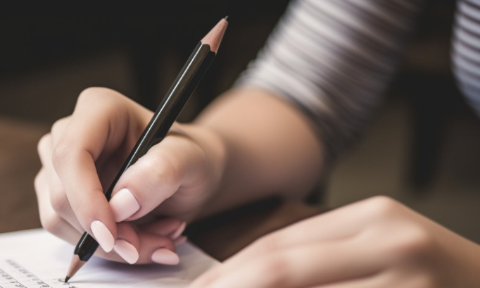 URGENT !!! EPREUVES SPECIALITES - NOS NOTES REMETTENT EN QUESTION L'OBENTENTION DE NOTRE BAC !