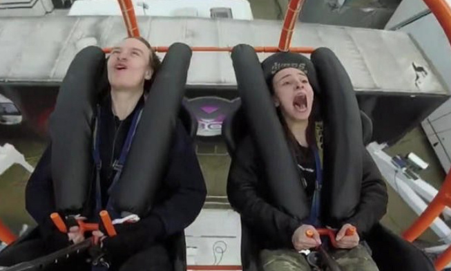 Agissez pour la sécurité de nos enfants quand ils font des manèges