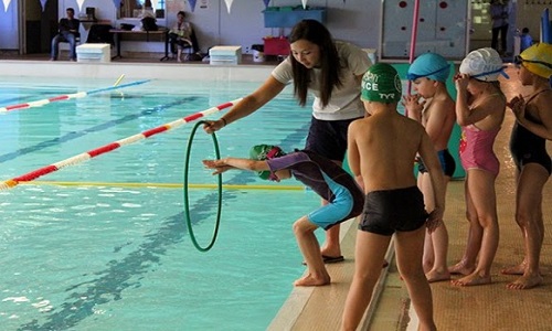 Trouver des solutions locales pour maintenir l'activité de natation l'hiver sur le Grand Figeac