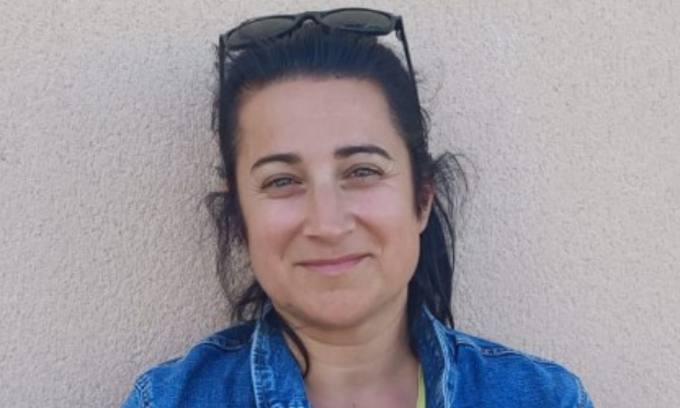 Soutenons Laure, ATSEM, pour garder son poste, tata de la maternelle de la Tébillane, du petit Lac et de la Crèche.