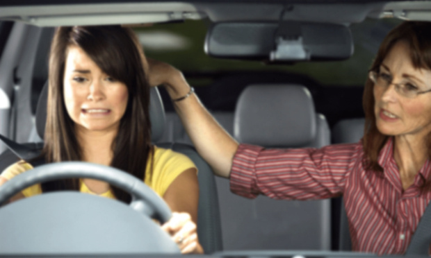 Remplacer l'examen du permis de conduire par un contrôle continue et supression des fautes éliminatoires par une notation globale.