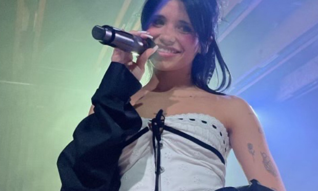 PLEASE ADD EARLY ACCESS FOR PARIS SHOW ‼️‼️