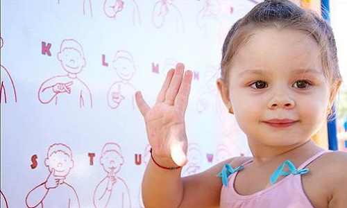 Enfants sourds en danger