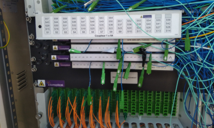 Stop aux débranchements quotidiens des abonnés à la fibre optique SFR Orange et Bouygues !