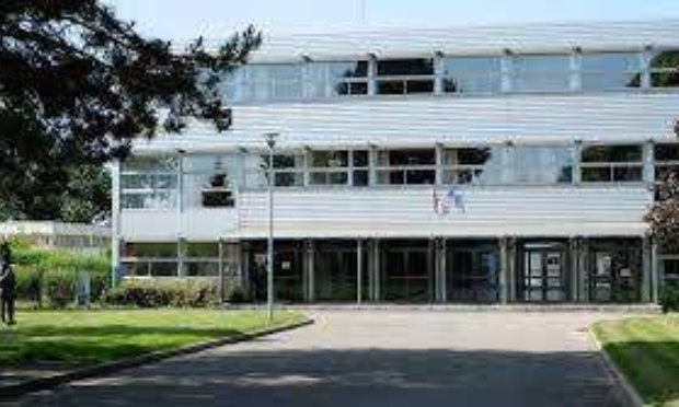 Non à la suppression d'une classe de 6ème au collège Gaston Vasseur de Feuquières-en-Vimeu