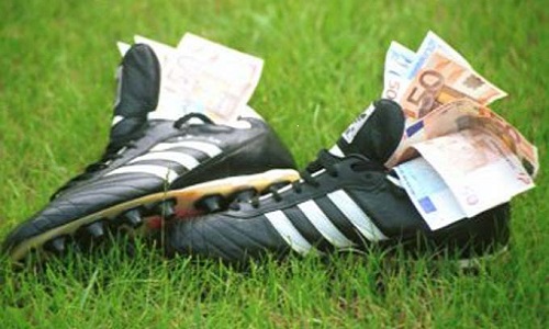 La baisse des salaires ignobles des joueurs de Football