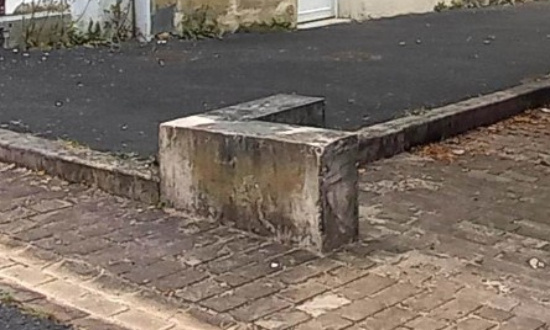 Le réaménagement du parking de la place du plat d'étain à Champdeniers