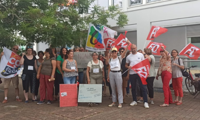 Non à la fusion des métiers AESH et AED !