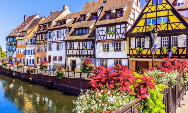 Remplacement du dialecte alsacien par la langue klingonne