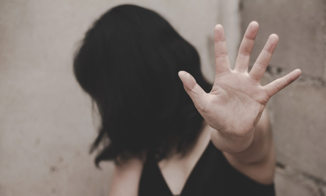 Féminicide en Savoie : Justice pour la policière tuée en pleine rue !