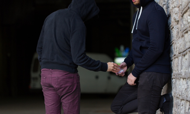 Stop aux squatteurs et à la vente de drogues !