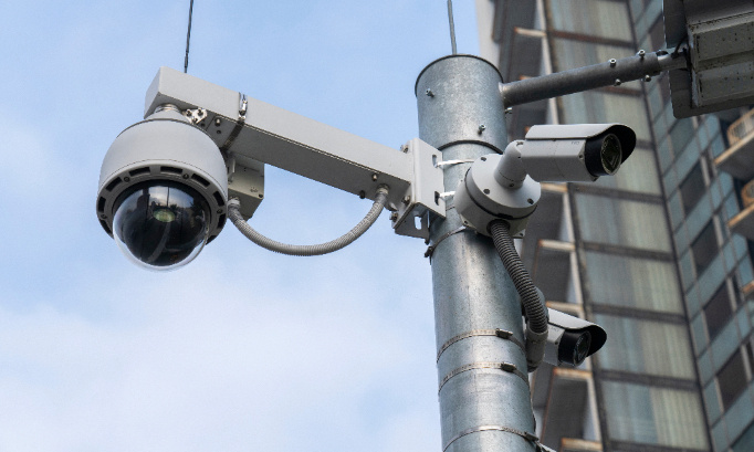 Non aux 14 nouvelles caméras inutiles sur Arras !