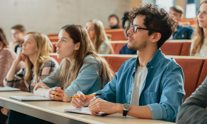 Avoir Monsieur Delahaye Florian en tant qu’unique formateur de CEJM.