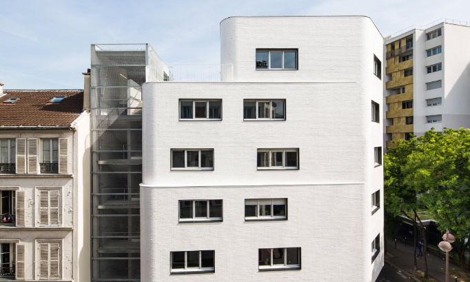 Pour une Machine à Laver au 2 rue Championnet