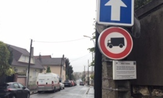 L'incivisme des poids lourds et autres v&eacute;hicules de transport &agrave; Neuilly Plaisance