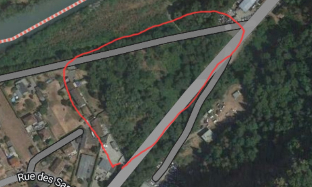 Stop à la bétonisation du dernier bois de cette ampleur à Grignon