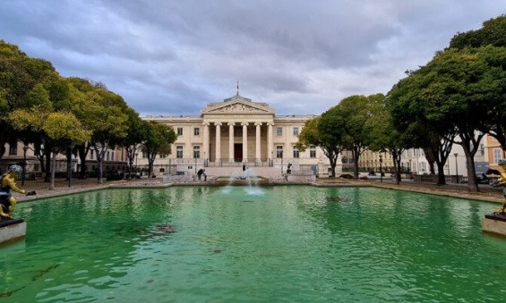 MARSEILLE : creation d'une ligne de tramway superflue onéreuse désastre environnemental en plein coeur de ville