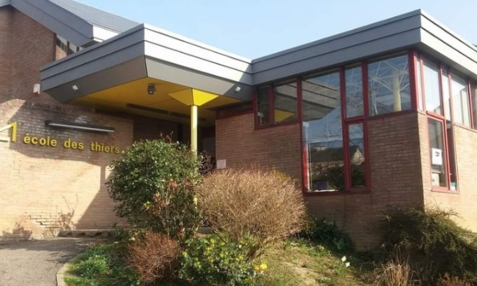 Pour le maintien de madame Revercez au poste de directrice !