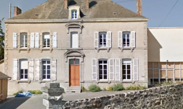 Non à la fermeture de classe pour l'école Christian Cabrol de St Céneré (53)