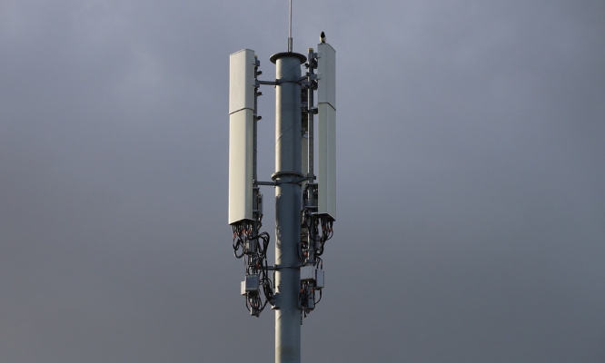 Non à l’antenne-relais rue de la fédération à Montreuil !