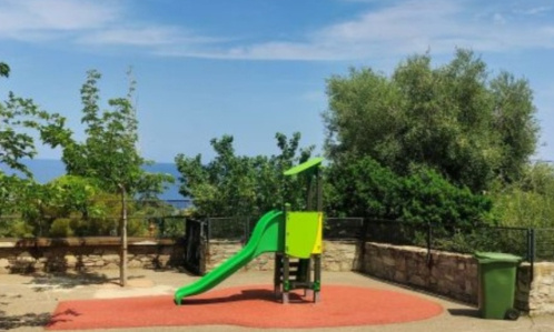 Non à la fermeture de classe à l'école Charpak