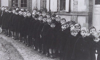 Non à l'uniforme dans les écoles