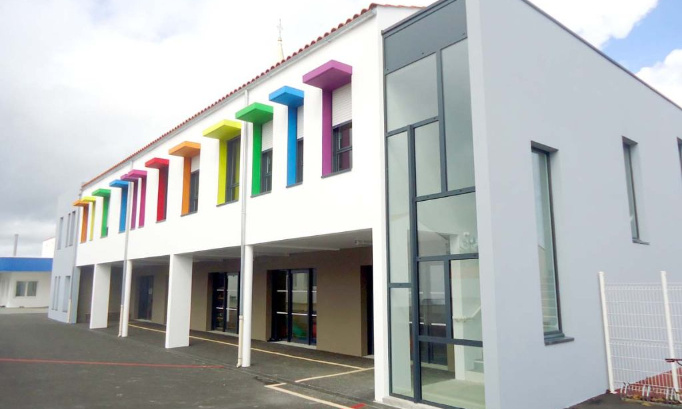 URGENT juste un maître  ou une maîtresse a notre dame de riez