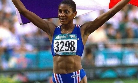 Pour le port de la Flamme Olympique par Marie José Pérec !