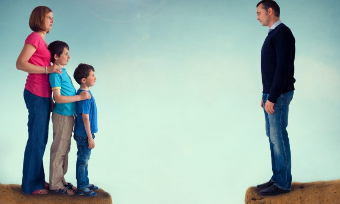 Pour l'égalité des droits des hommes pour la garde alternée.