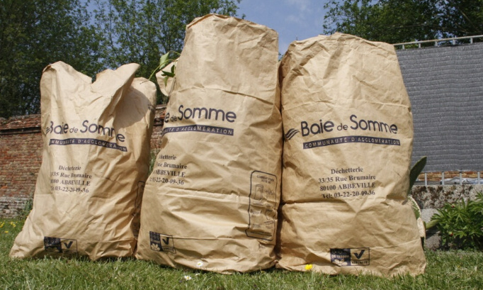 Non à la suppression de la collecte des déchets verts et du verre à Abbeville !