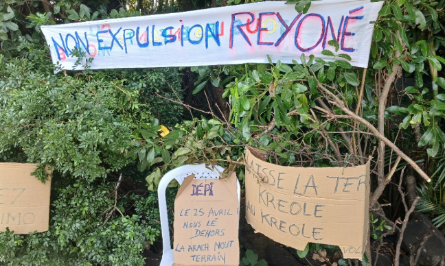 Non à notre expulsion après plus de 45 ans de vie passées sur ce terrain !