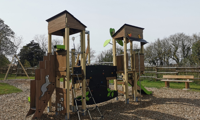 Pour une aire de jeux à Croix Chapeau