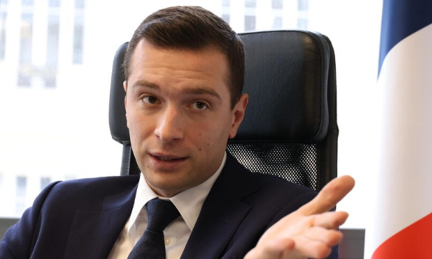 Pour que Bardella finisse sa licence de géographie et effectue un stage en entreprise