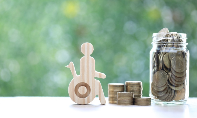 Stop à la perte de la pension d'invalidité au passage à la retraite !