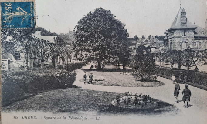 Square de la R&eacute;publique DREUX. Pr&eacute;servons notre patrimoine historique, sauvons nos arbres.