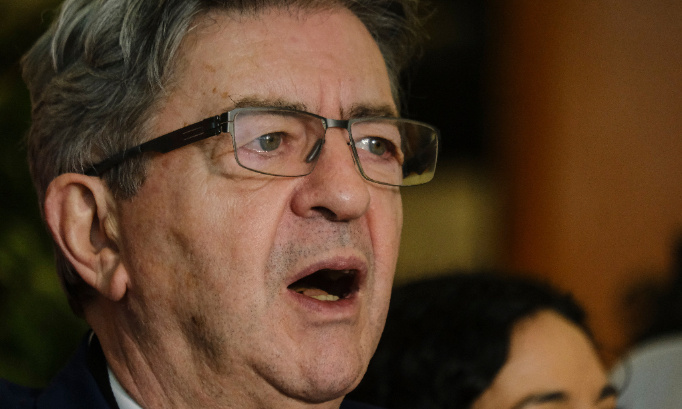 Demander la dissolution de LFI