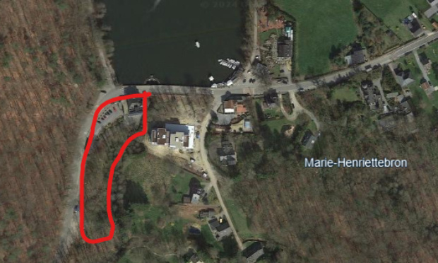 Non à la rage immobilière aux abords du lac de Warfaz - aidez nous à protéger l'environnement vert de notre beau lac!