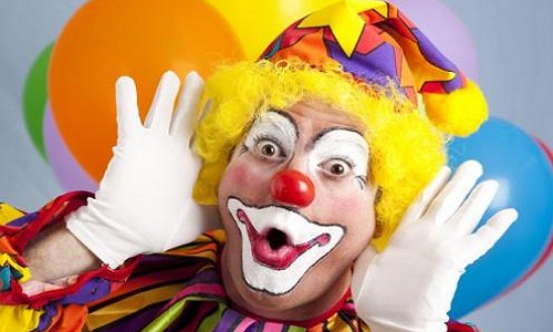 Que os franceses entrem nos estádios do mundial 2018 com um nariz vermelho de palhaço.