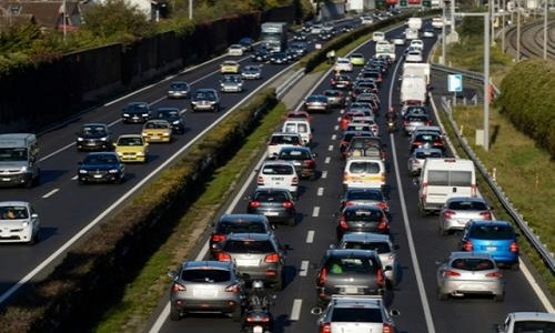 Non à la limitation à 80 km/h. sur l'autoroute suisse.