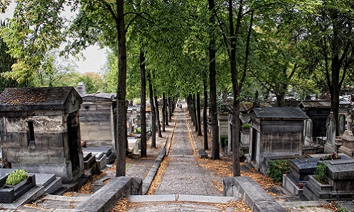 Propreté et réparations des toilettes au cimetière du Père Lachaise