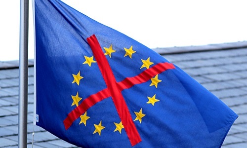 Un référendum sur la sortie de l'UE, avec les frontières remises en place