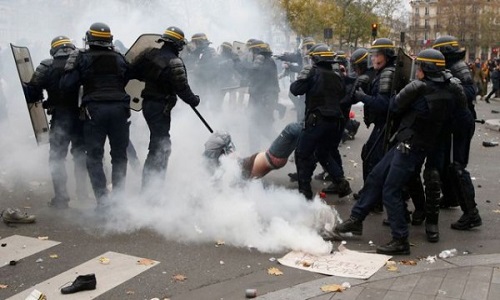 Suppression totale de toutes armes à projectiles et grenades non-létales pendant les manifestations