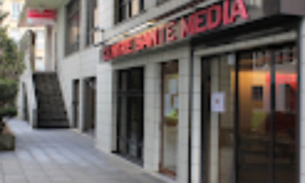 pour la fermeture définitive du centre média a montreuil