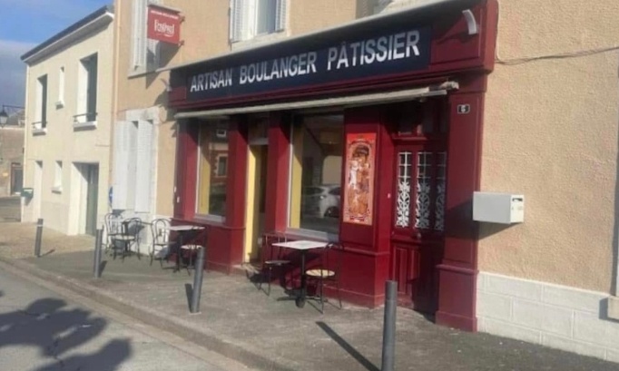 Une boulangerie, commerce de proximité dans un village, lieu de rencontres et de lien social