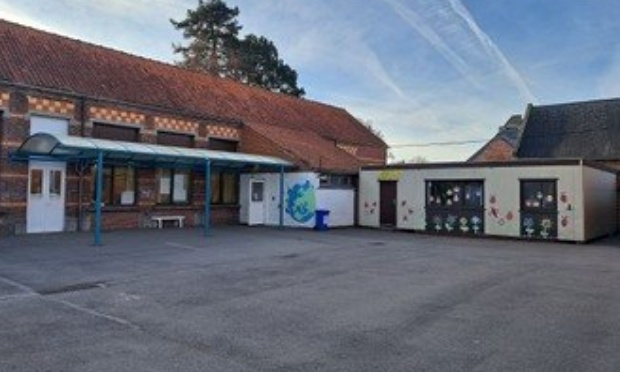 Pour le maintien de Madame Loesch V. matin, midi et soir à l'école d'Aulnois