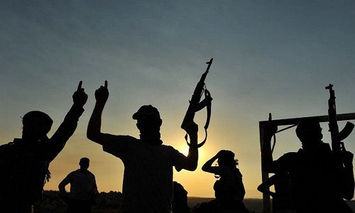 Descendre dans la rue pour dénoncer le terrorisme