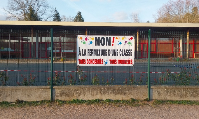 Non à la fermeture d'une classe à l'école du Pêchereau