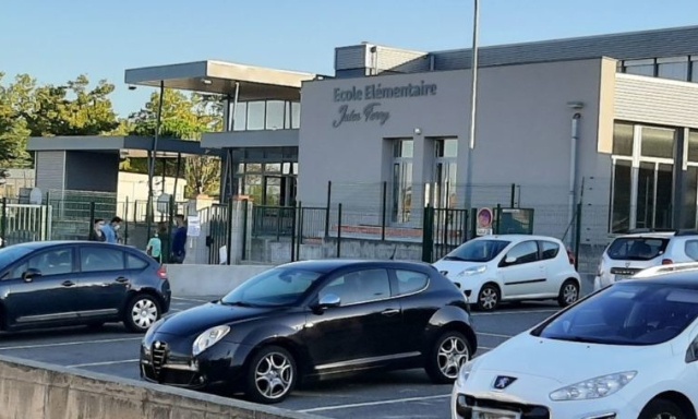 Non à la fermeture d'une classe !