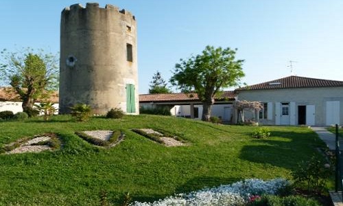 Non à la fermeture de l'unique centre de vacances pour déficients visuels à Arvert.